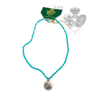 collar esperanza macarena con cuentas verdes y medalla de la virgen