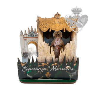 Figura cofrade Esperanza Macarena con nazarenos